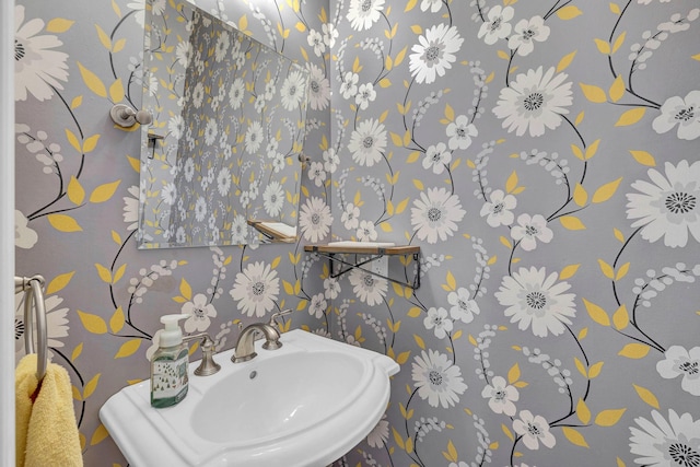 2509 Sylvan Loop, Wappingers Falls, NY 12590 - bathroom featuring wallpapered walls
