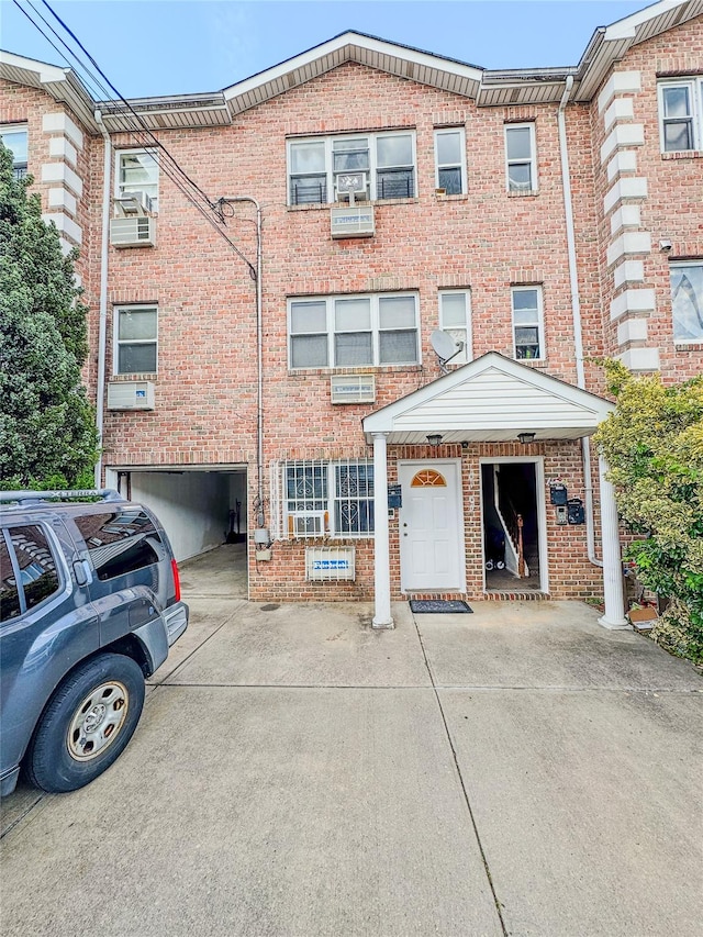 101-05 81st St, Ozone Park, NY 11416 - photo 2