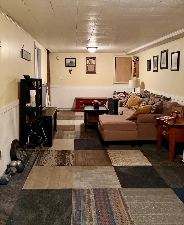 18 Amherst Rd, Red Hook, NY 12571 - living room with a wainscoted wall