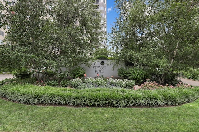 10Stewart Place 3Hw, White Plains, NY 10601 - view of yard