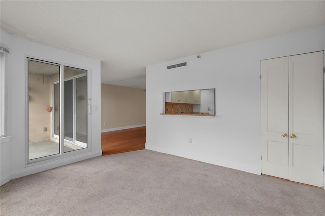 10Stewart Place 3Hw, White Plains, NY 10601 - empty room featuring carpet and baseboards