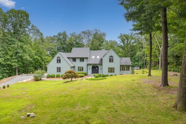 32 Pine Dr, Pound Ridge, NY 10576 - view of front of property with a front lawn