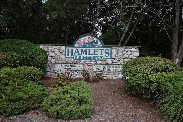 269 Treetop Cir, Nanuet, NY 10954 - photo 2