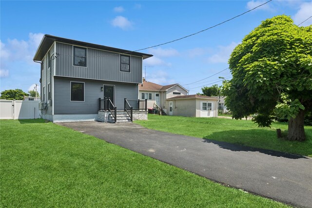 738 Pecan St, Lindenhurst, NY 11757 - photo 1