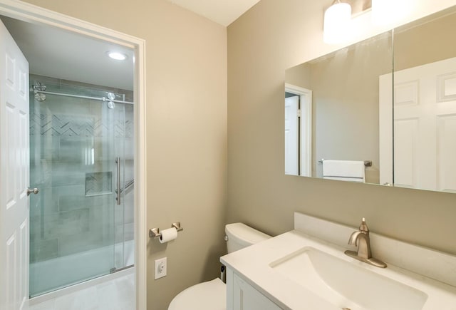 13 Knightsbridge Unit G, Poughkeepsie, NY 12603 - full bath with tiled shower and vanity