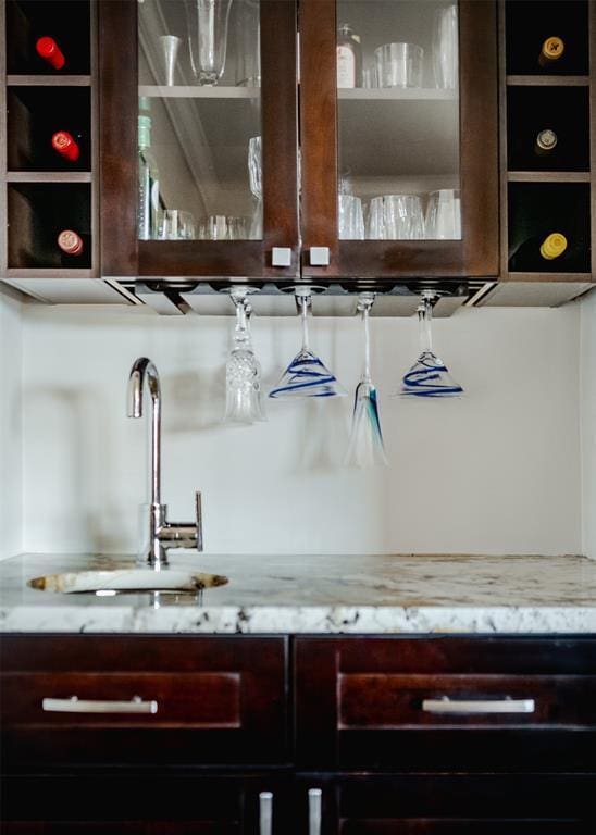 44 Hurlihe Unit 44, Poughkeepsie, NY 12601 - view of indoor dry bar