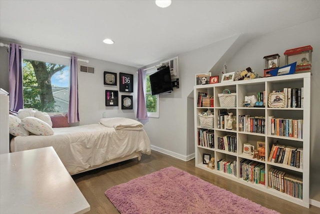 82 Wood Hollow Ln, New Rochelle, NY 10804 - bedroom featuring wood finished floors and recessed lighting
