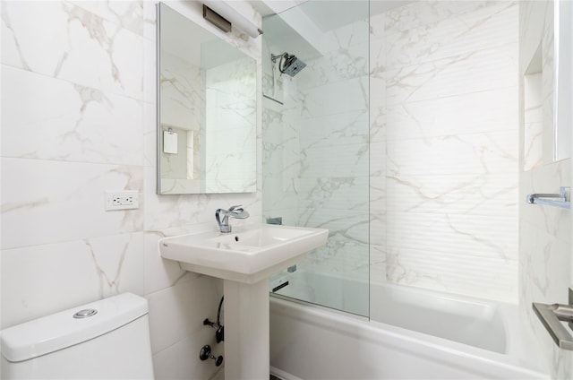 5700 Arlington Ave Unit 12T, Bronx, NY 10471 - full bath featuring tub / shower combination and tile walls