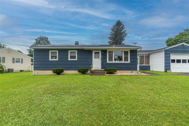 2 Flamingo Dr, Poughkeepsie, NY 12601 - photo 1