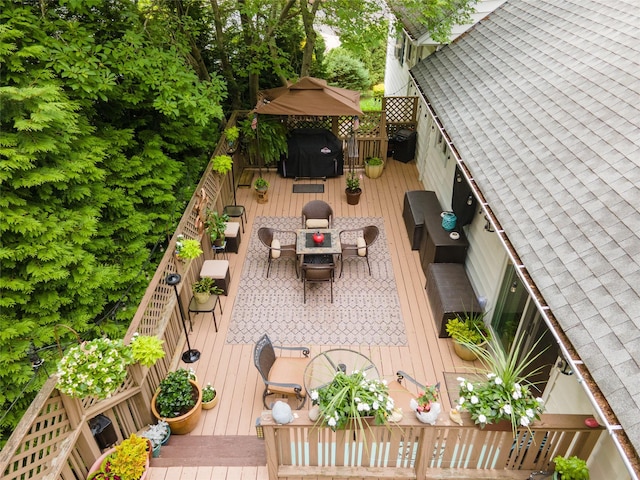 9 Martin Rd, Yonkers, NY 10701 - wooden deck featuring outdoor dining area