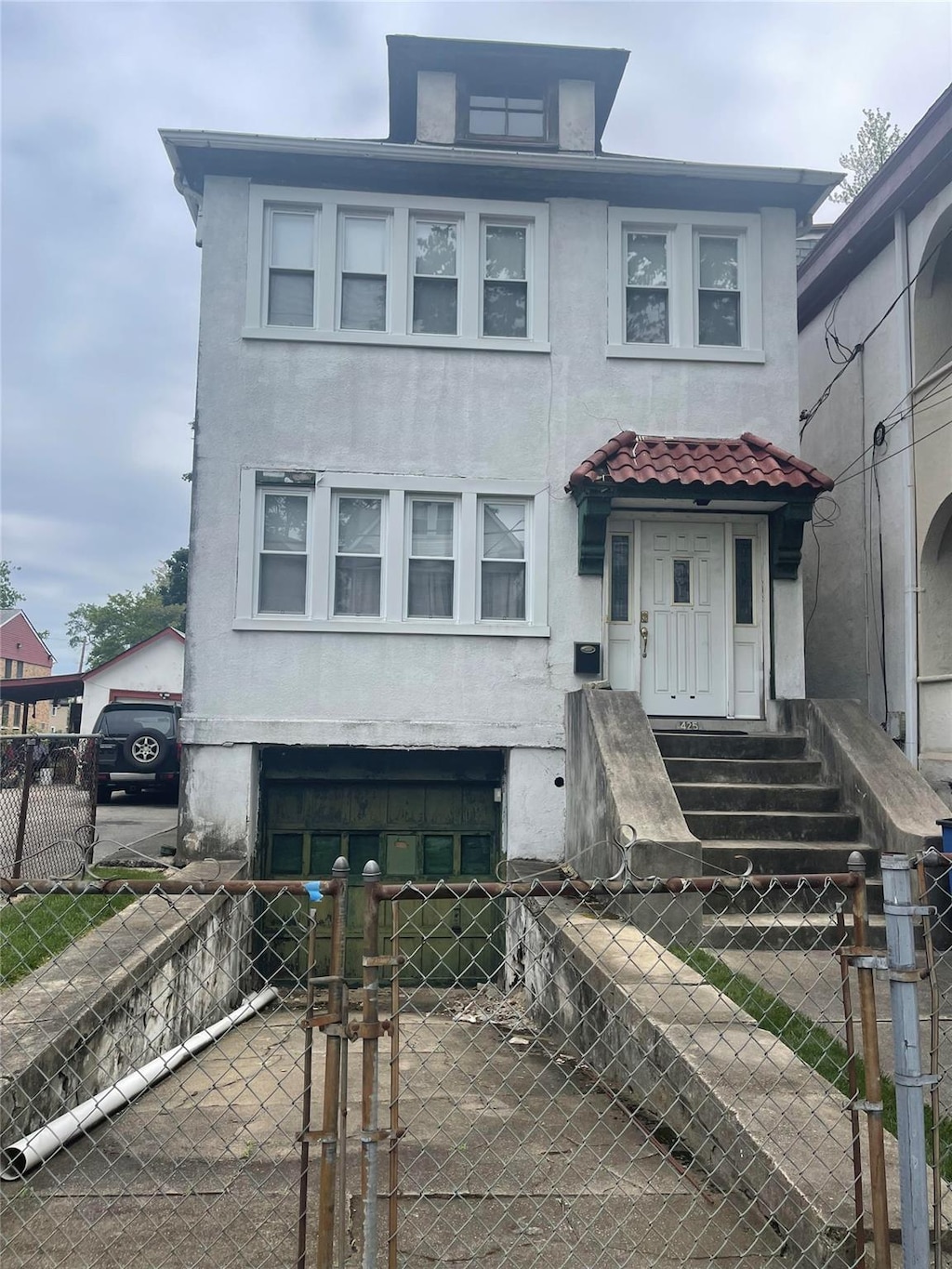 425 S 9th Ave, Mount Vernon, NY 10550 - photo 1