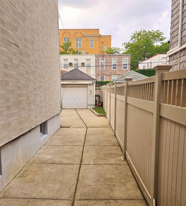 77-52 76th St, Glendale, NY 11385 - photo 31