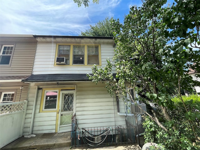 384 Hawthorne Ave, Yonkers, NY 10705 - rear view of property