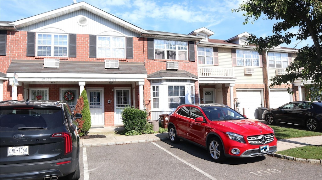 82109 Country Pointe Cir, Queens Village, NY 11427 - photo 4