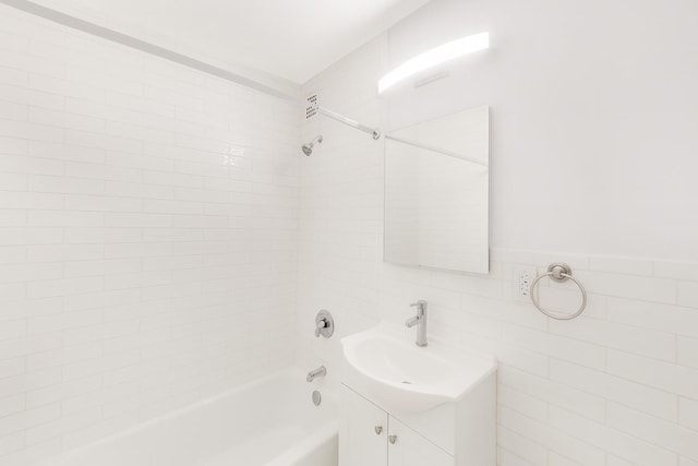 1165 E 53rd Unit Z7Z, Brooklyn, NY 11234 - bathroom with bathing tub / shower combination and vanity