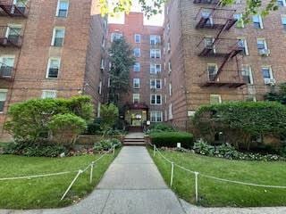 221McDonaldAve Avenue 1G, Brooklyn, NY 11218 - photo 2
