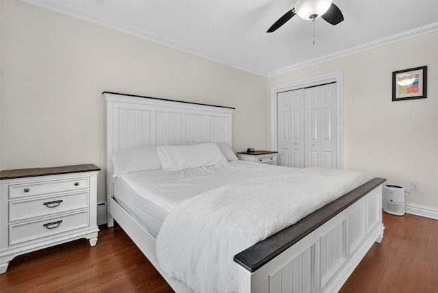 1004 Balcom Ave, Bronx, NY 10465 - bedroom with crown molding, dark wood-style floors, a closet, and a ceiling fan