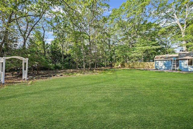 70 Robinson Ave, Brookhaven, NY 11763 - view of yard