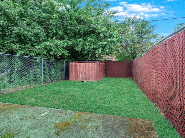 453 Christopher Ave, Brooklyn, NY 11212 - fenced backyard featuring a patio area