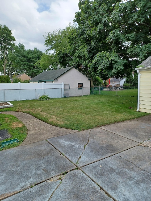 118 Allen St, Hempstead, NY 11550 - view of yard