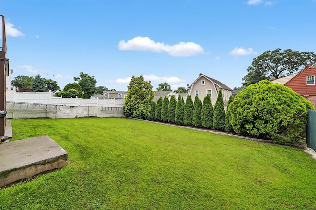 167 Hillview Ave, Yonkers, NY 10704 - view of fenced backyard