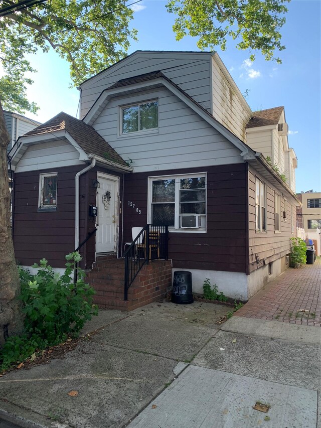 15205 79th Ave, Kew Garden Hills, NY 11367 - photo 1