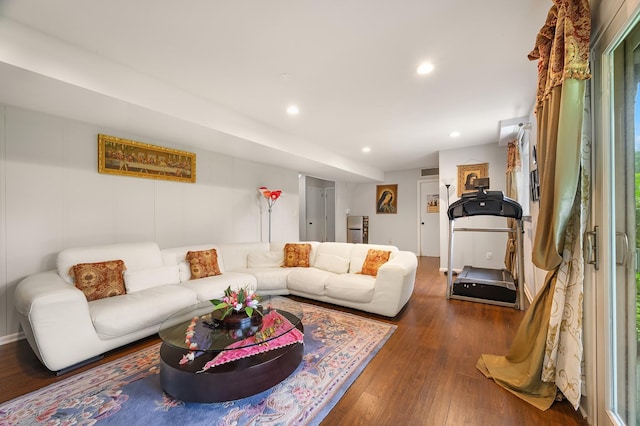 7 Frost Ln, Hartsdale, NY 10530 - living area featuring wood finished floors and recessed lighting