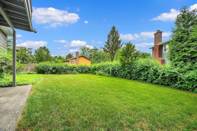 7 Frost Ln, Hartsdale, NY 10530 - view of yard