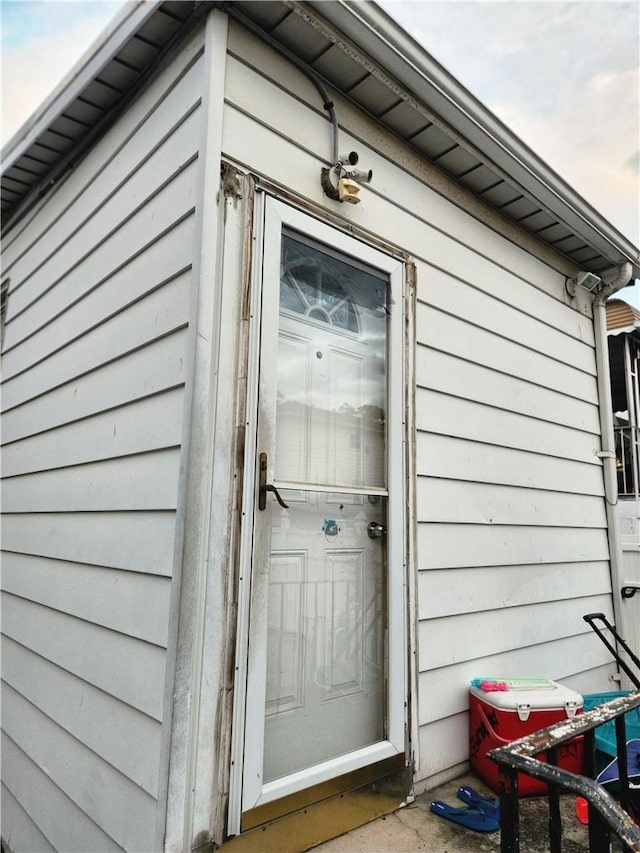 815 Swinton Ave, Bronx, NY 10465 - property entrance
