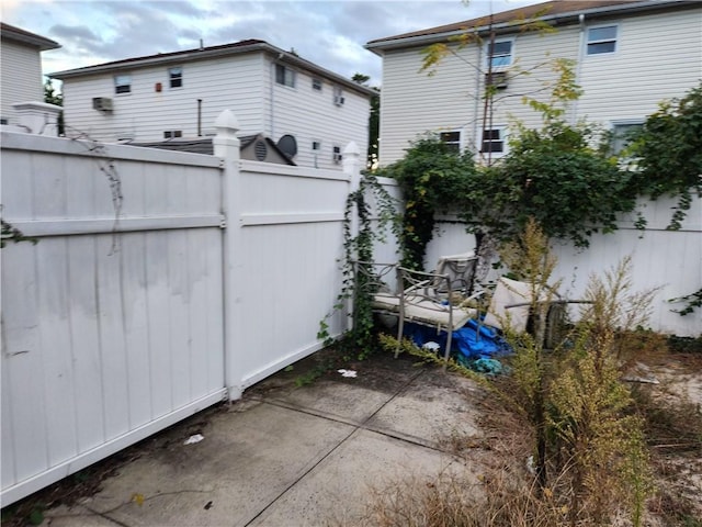815 Swinton Ave, Bronx, NY 10465 - view of patio