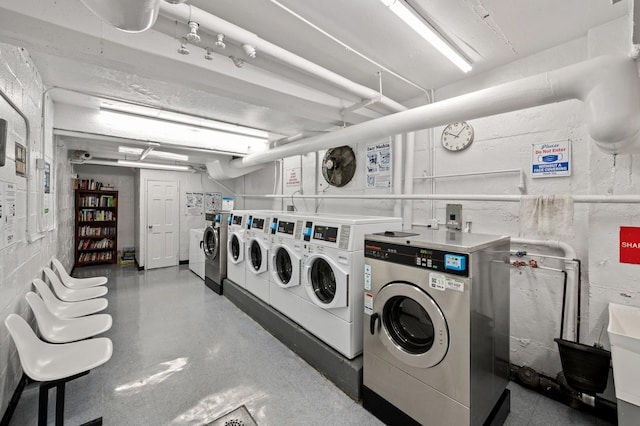 33-25 90th St Unit 3A, Jackson Heights, NY 11372 - community laundry room with washing machine and dryer