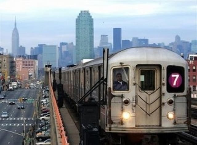 33-25 90th St Unit 3A, Jackson Heights, NY 11372 - view of city skyline