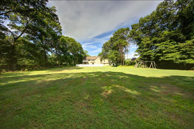 97 Chestnut St, Mount Sinai, NY 11766 - photo 33