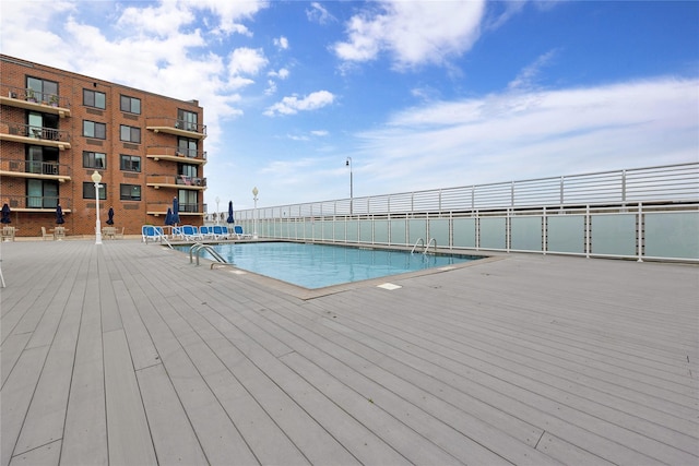 750 Broadway W Unit 3M, Long Beach, NY 11561 - view of community pool