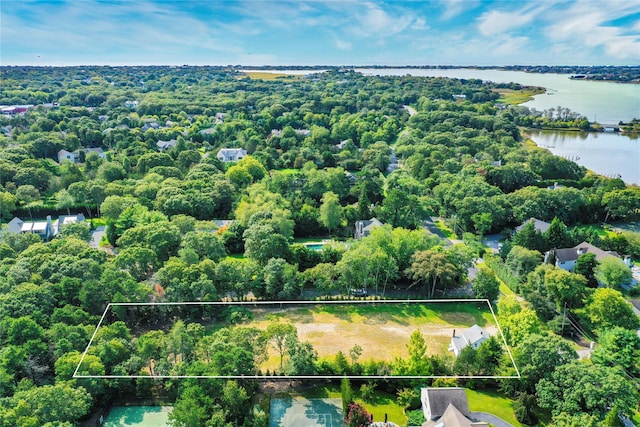 34 Old Main Rd, Quogue, NY 11959 - view of property location featuring a large body of water and property boundaries highlighted