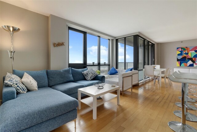 91-16 Shore Front Pkwy Unit 5G, Rockaway Beach, NY 11693 - photo 3