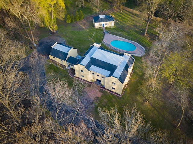 530 S Centre Island Rd, Centre Island, NY 11771 - aerial view of property and surrounding area with a pool area