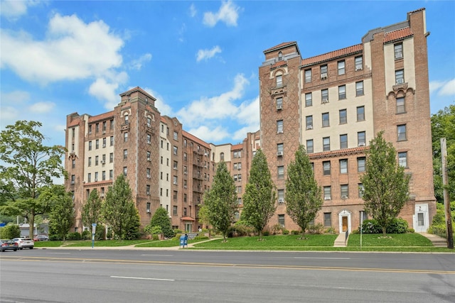 37 Central Ave Unit 2G, Hartsdale, NY 10530 - view of building exterior
