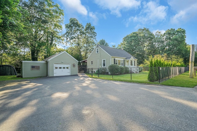 172 Cranberry Dr, Mastic Beach, NY 11951 - photo 2