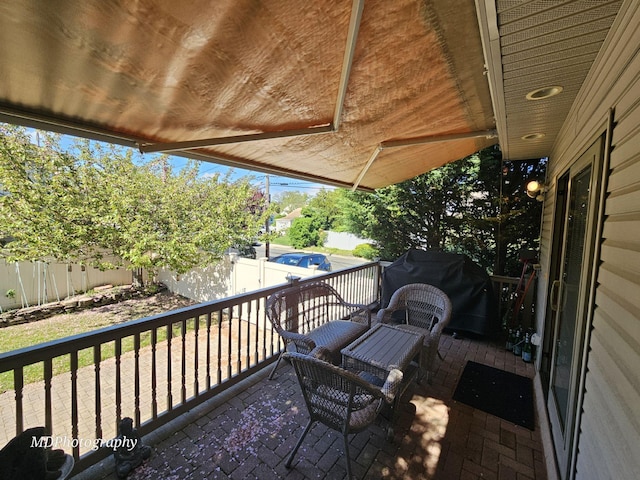 385 Oceanside Pkwy, Oceanside, NY 11572 - balcony featuring area for grilling