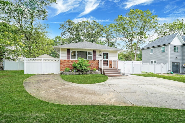 215 Holland Ave, Medford, NY 11763 - photo 3