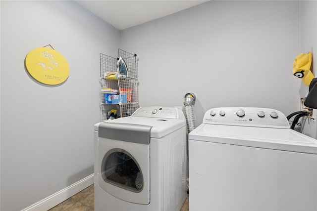 40 Spray Ct, Bayport, NY 11705 - laundry room with washing machine and dryer and baseboards