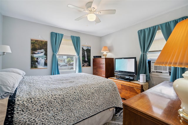 6 Vermont St, Lindenhurst, NY 11757 - bedroom with ceiling fan