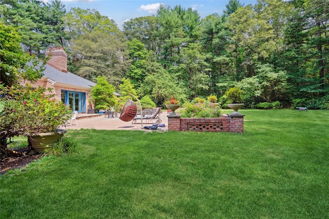 10 Laurel Woods Dr, Upper Brookville, NY 11771 - view of grassy yard with a patio area