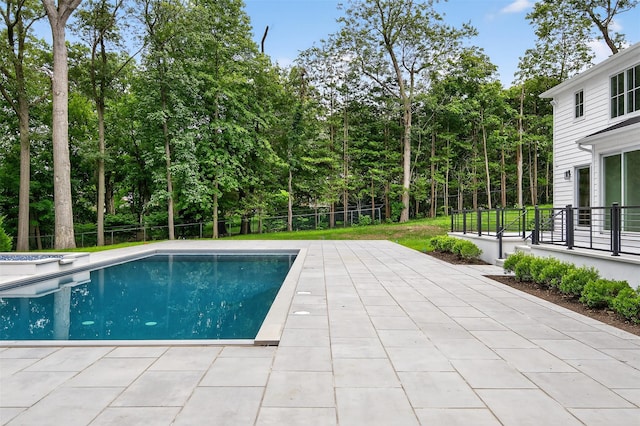 32A Pine Rd, Syosset, NY 11791 - swimming pool with a patio