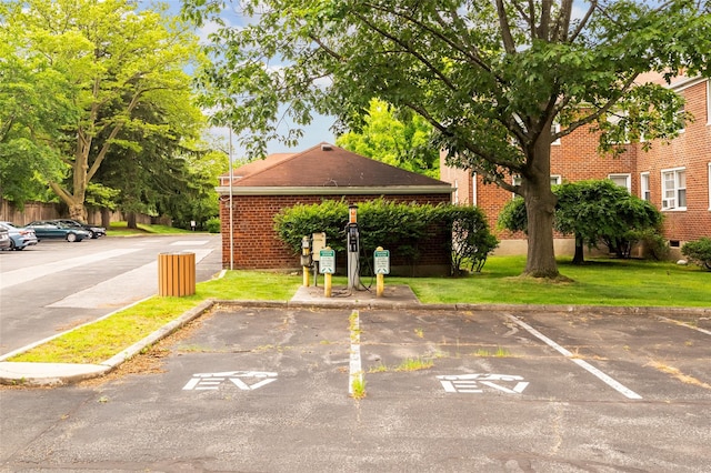 10 Bryant Cres Unit 1J, White Plains, NY 10605 - view of uncovered parking lot