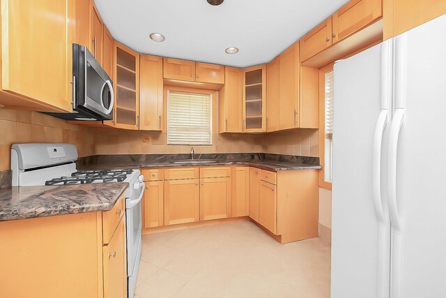 4148 De Reimer Ave, Bronx, NY 10466 - photo 10