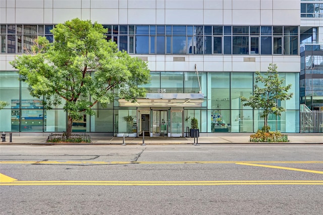 635 W 42nd St Unit 7A, New York Manhattan, NY 10036 - view of building exterior