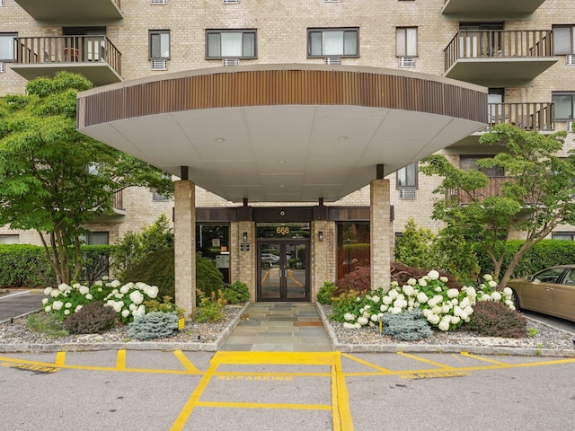 666 Pelham Rd Unit 3N, New Rochelle, NY 10805 - view of property