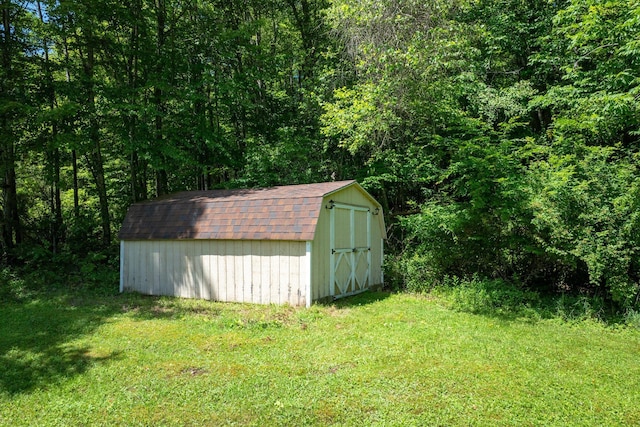 TR34 10 Hoffman Rd, Fremont Center, NY 12736 - view of shed with a forest view